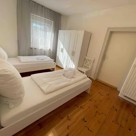 公寓 Sad242 Grosse Monteurwohnung Uebergangswohnung *